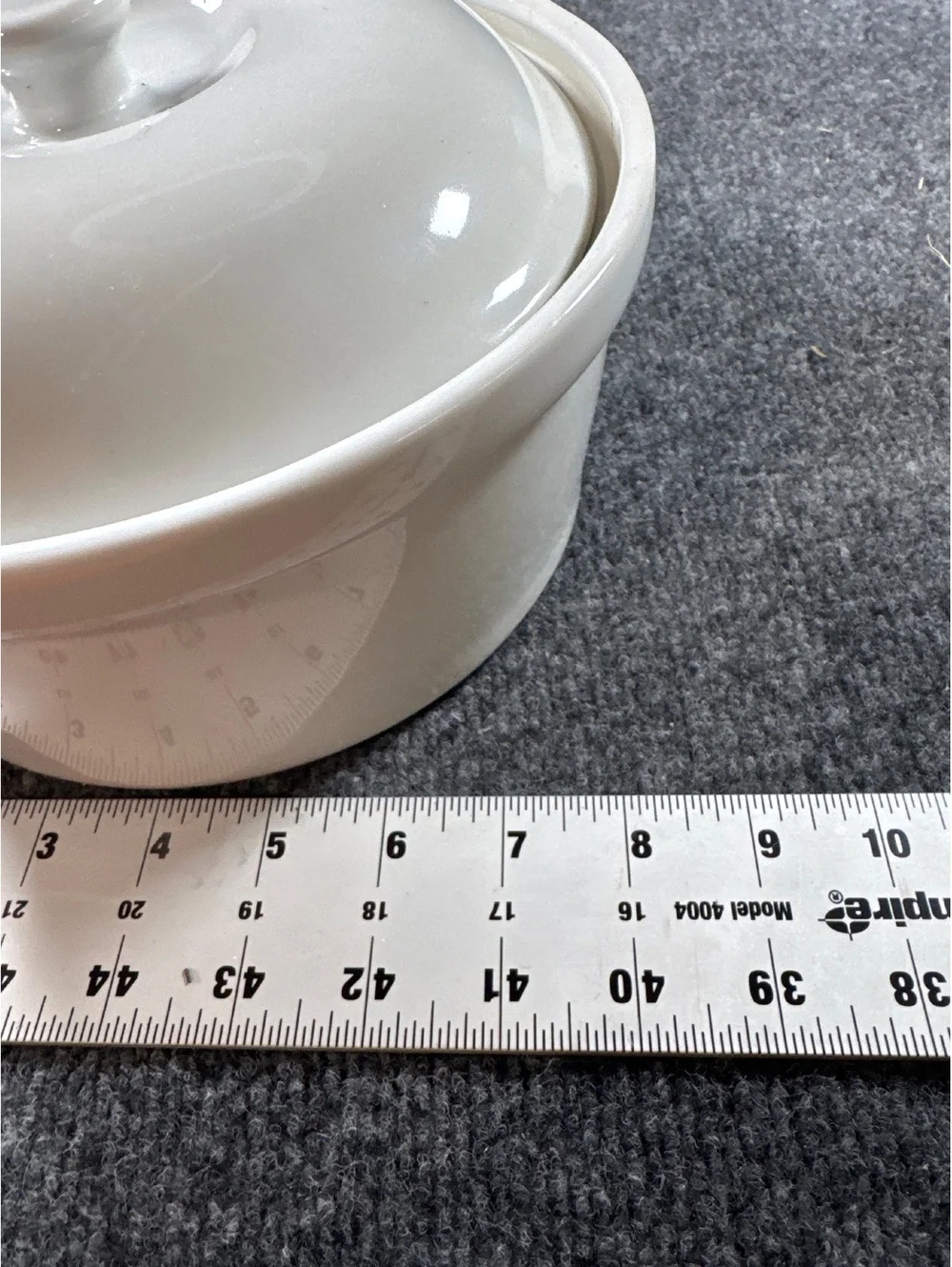 WCL White Ceramic Covered Casserole Dish With Lid Small Baking Serving Dish